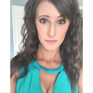 Meet your Posher, Christina
